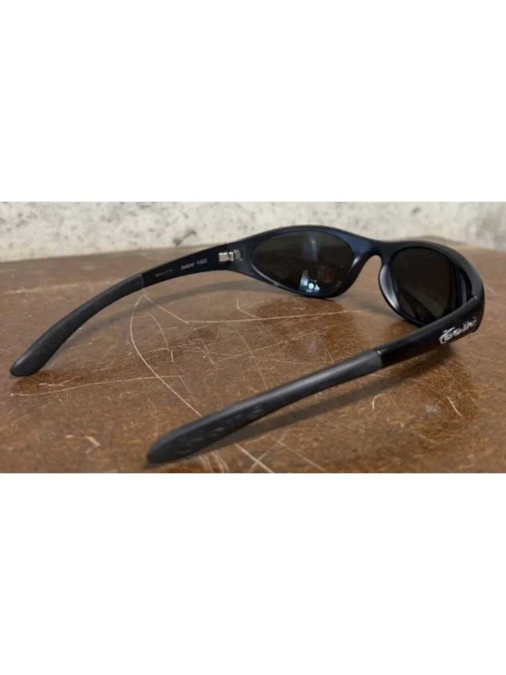 Vintage Bollé Swisher 11622 Mauritius Matte Black Wrap Polarized Sunglasses